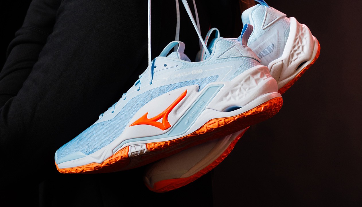 Mizuno Serene Spark Women’s collectie: kracht, snelheid en stijl in de zaal