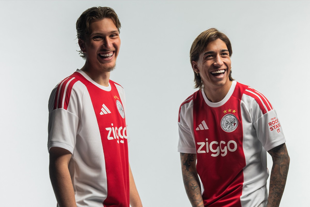  Ajax thuisshirt 26/27: eenvoud op z'n Ajax